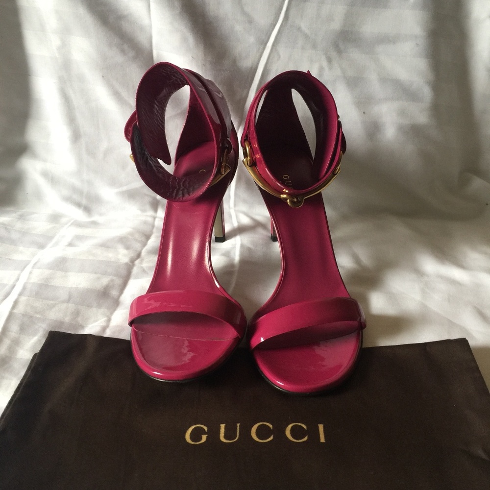 Gucci Ursula Vernice Crystal Classic Pumps